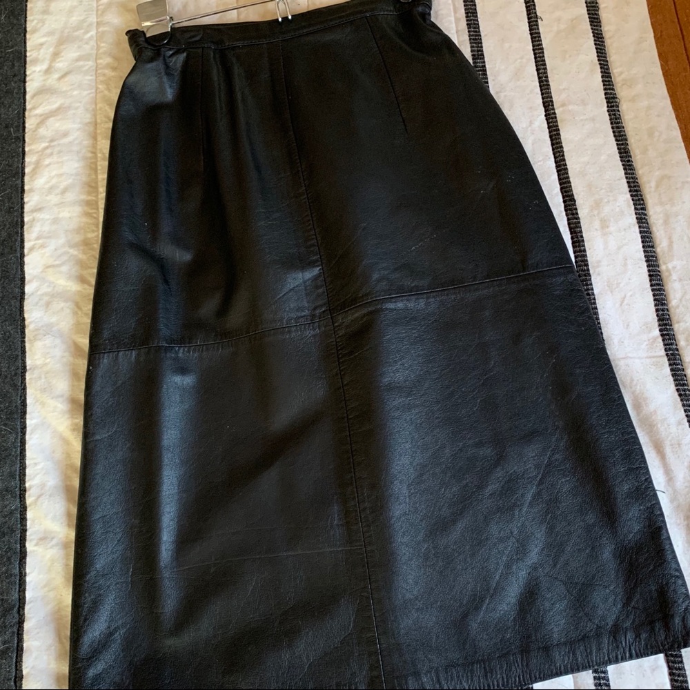 Vintage 💯 leather pencil skirt
